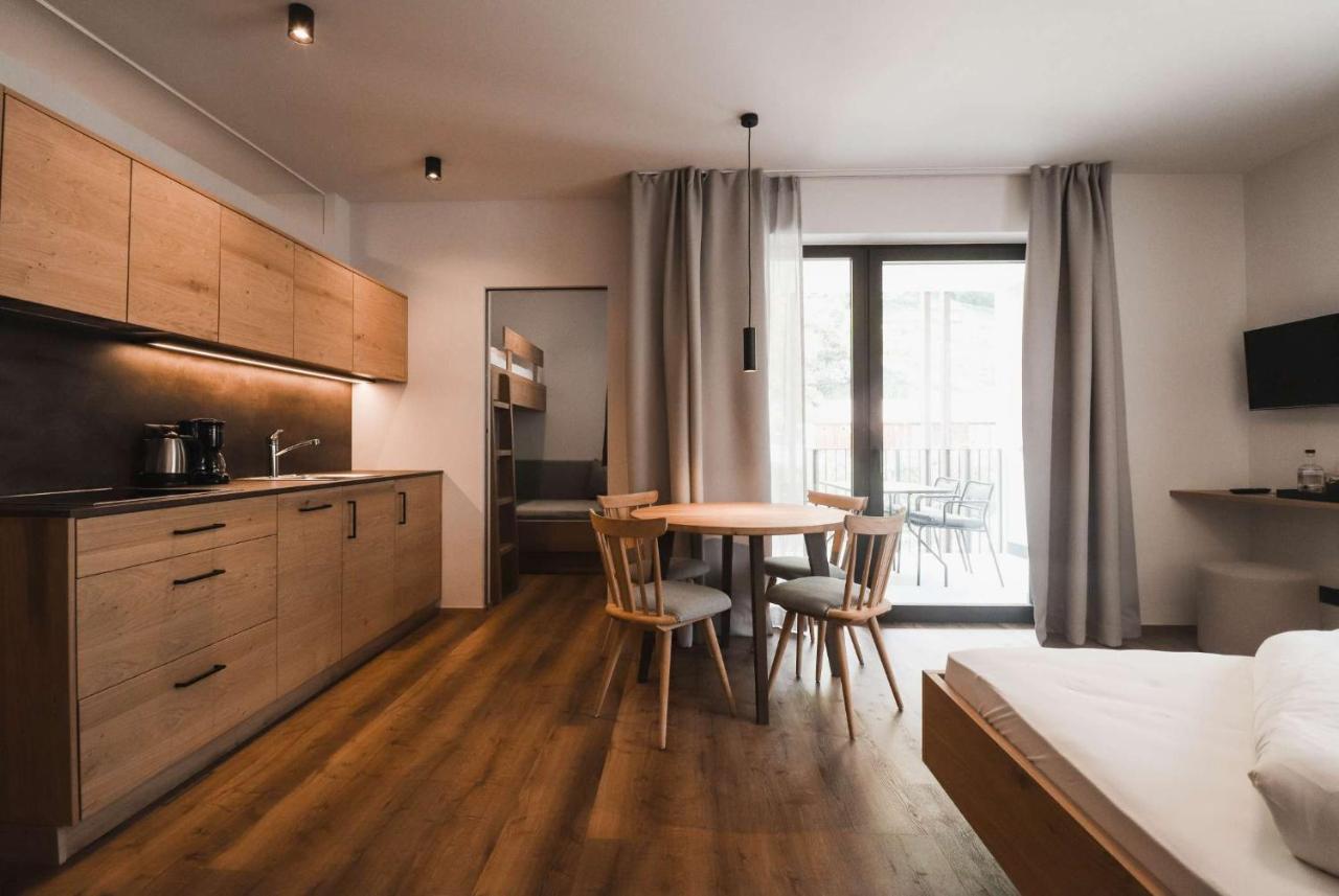 Guesthouse Karnatsch Parcines Zewnętrze zdjęcie