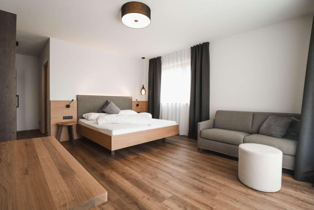 Guesthouse Karnatsch Parcines Zewnętrze zdjęcie